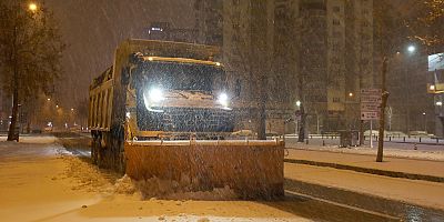 Büyükşehir’den kar yağışına tam kadro