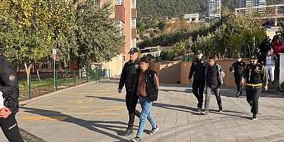 Dolandırıcılık ve bahis şebekesi çökertildi